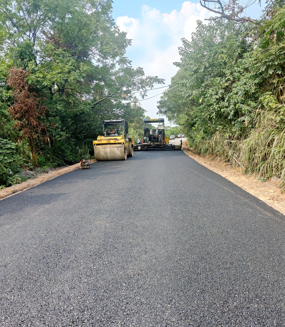 炎炎烈夏公司董事長現場督導項目施工生產