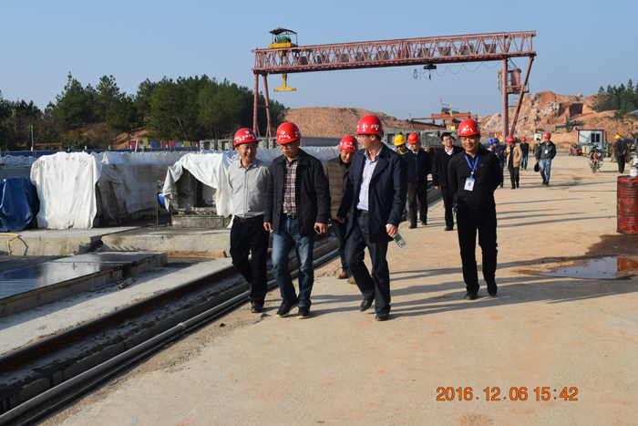 湖南省交通建設質量安全監督管理局領導蒞臨益婁高速公路第11標項目部檢查指導工作